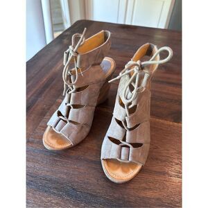 Melrose and Market Calista Wedge sandal